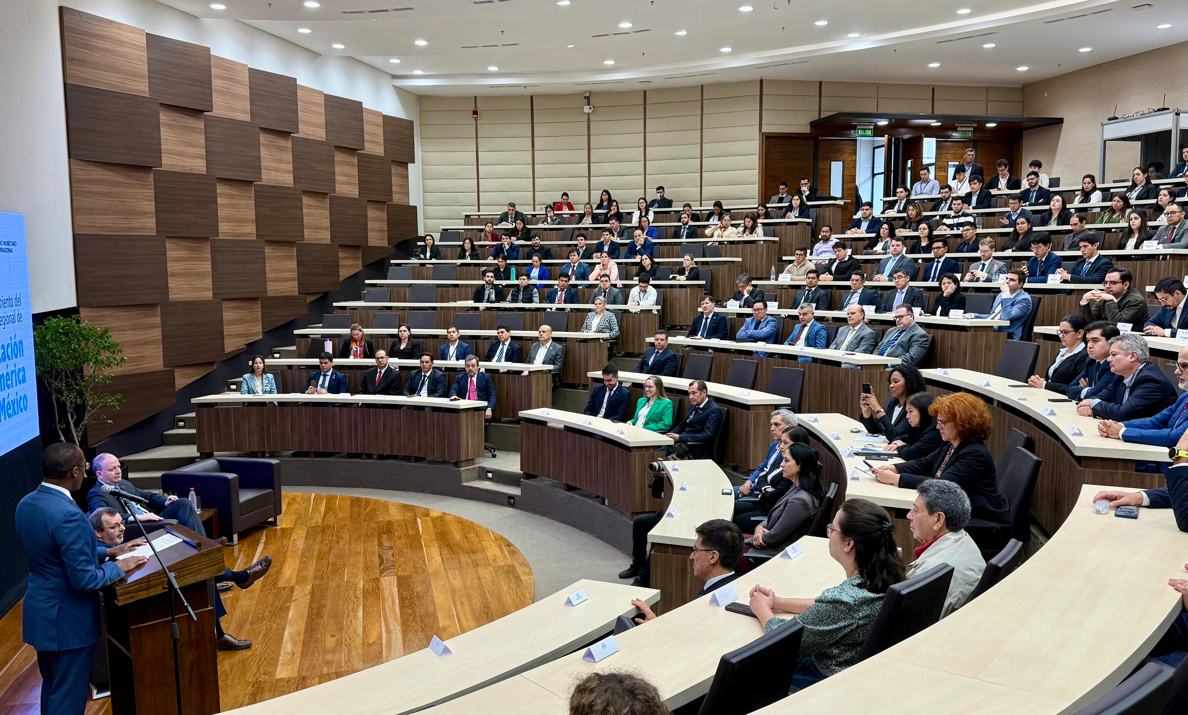 Acto de Lanzamiento del Programa de Capacitación del FMI en el Instituto BCP.