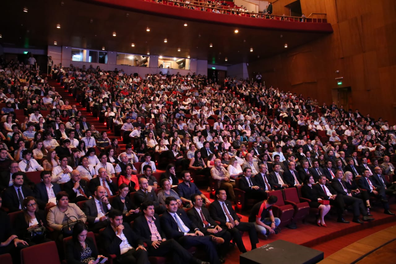 El auditorio estuvo compuesto por autoridades nacionales, representantes del sistema financiero, empresarios, estudiantes universitarios, profesionales, además de otras personas interesadas en escuchar al reconocido economista.
